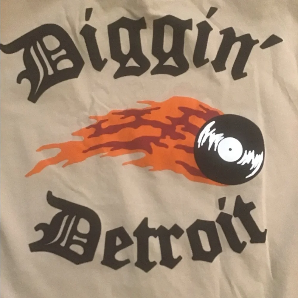 H&M Diggin Detroit Graphic Tee XXL - Picture 3 of 4